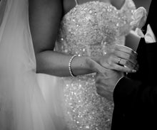 C2023-CS812 - Vestido de novia estilo corsé con pedrería y tirantes finos