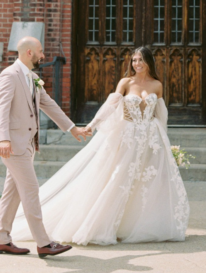C2023-SBG63a - Robe de mariée trapèze sans bretelles avec manches amovibles