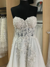 C2023-AS50C - Vestido de novia de corte A con corsé y cuentas, sin tirantes y escote corazón