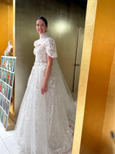 C2023-SS924 - short sleeve keyhole back wedding gown with high collar