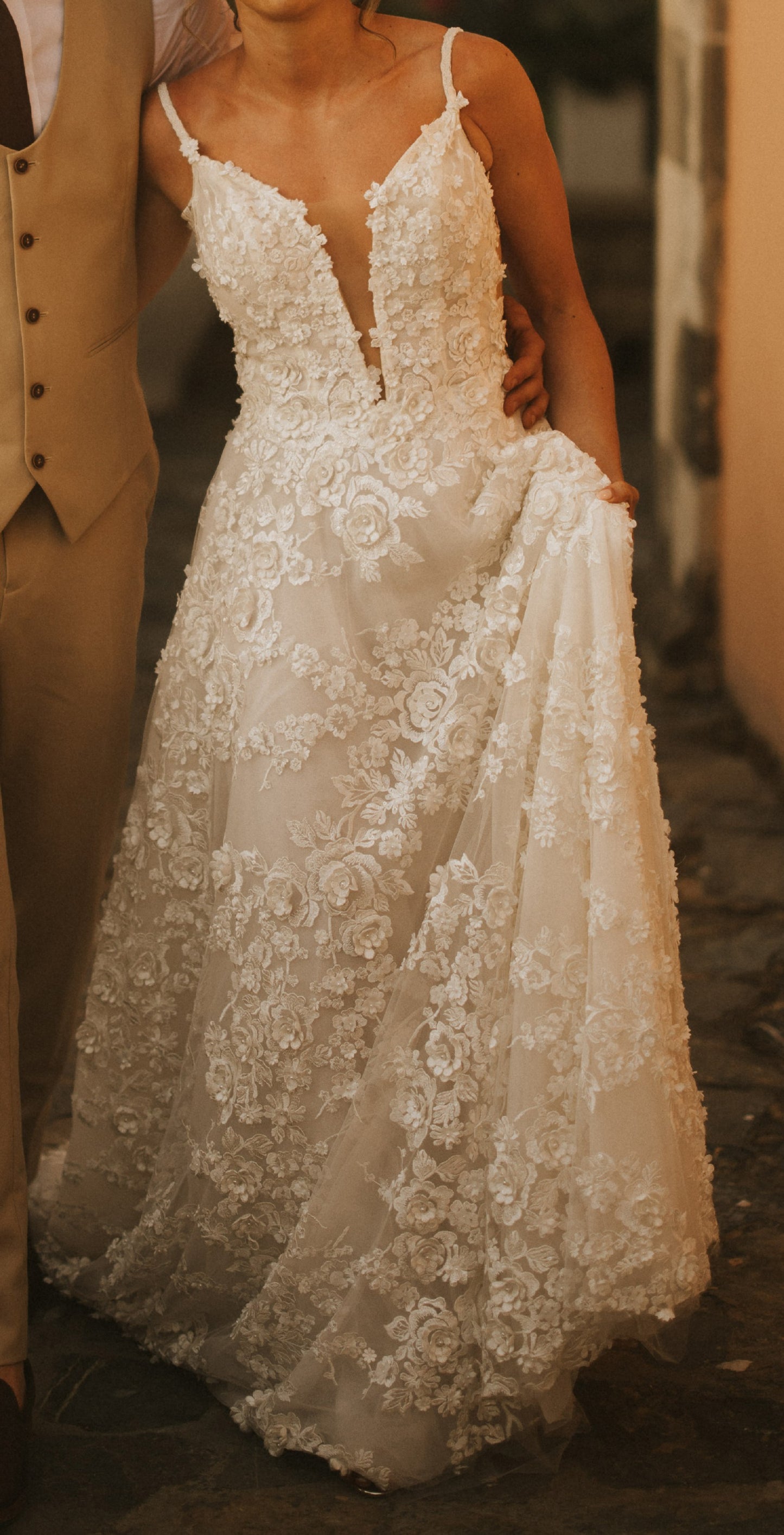 C2023-SSA81 - vestido de novia evasé sin mangas con adornos