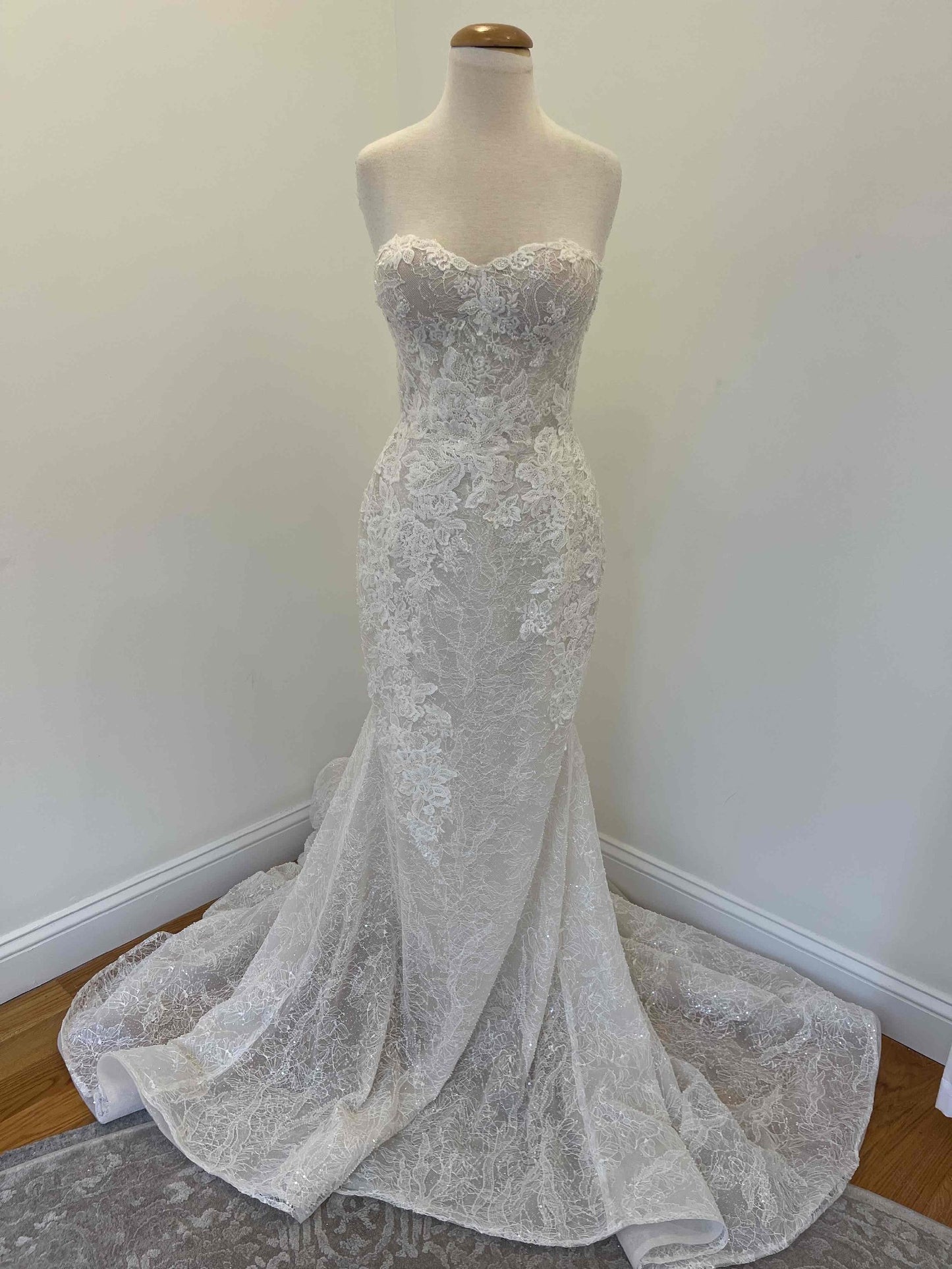 C2023-SL822F - sweetheart strapless lace wedding gown