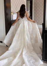 C2024-SV55 - robe de mariée grande taille sans manches à col en V