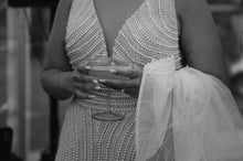 C2024-VPS66 - Vestido de novia de talla grande sin mangas con escote en pico y pedrería