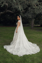 C2024-CS - Vestido de novia de corte A, manga corta y ilusión transparente con escote en V