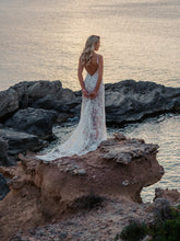 C2024-VS993 - vestido de novia de encaje sin mangas con cuello en V