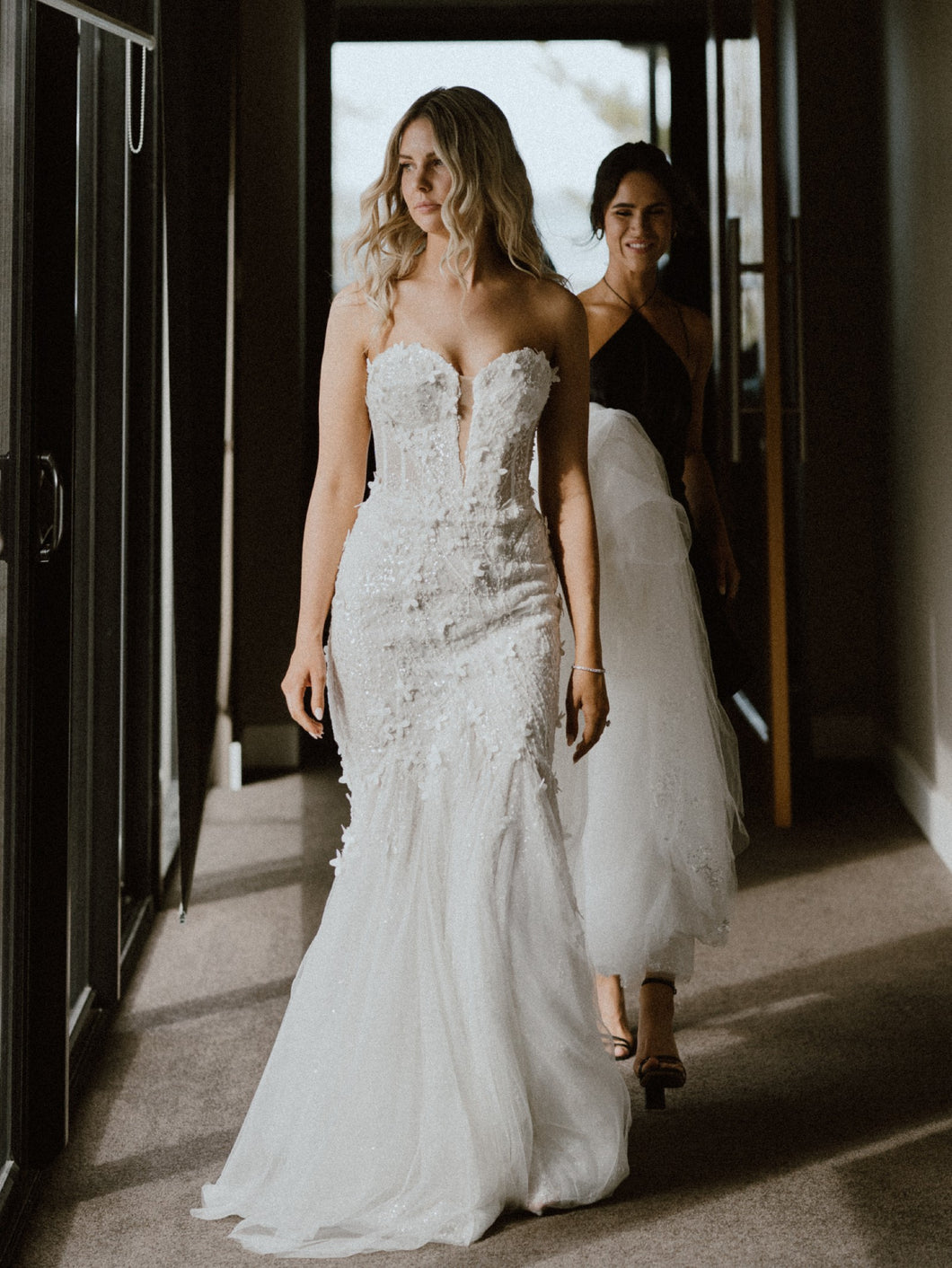 C2024-SF518 - fitted strapless wedding gown with sweetheart bustline
