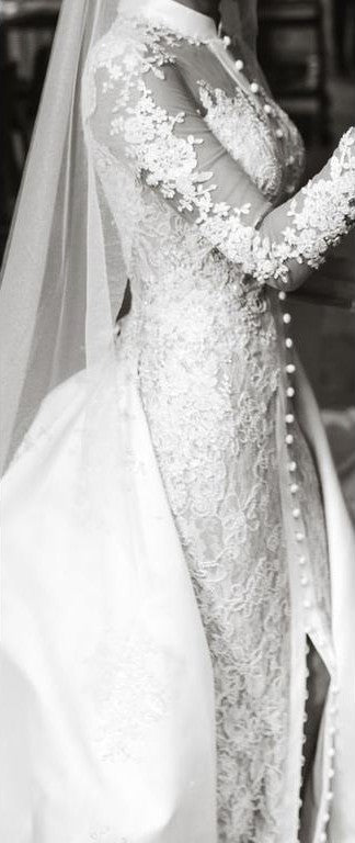 C2025-SM1119 - illusion neckline lace wedding gown