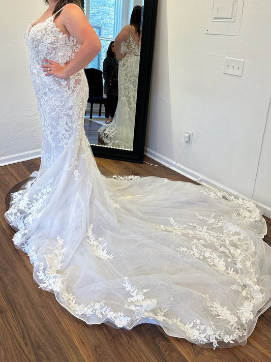 C2026-SW-14226 - Beaded Lace Plus Size Wedding Dress