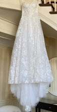 C2023-SA7b - robe de mariée trapèze sans bretelles en dentelle