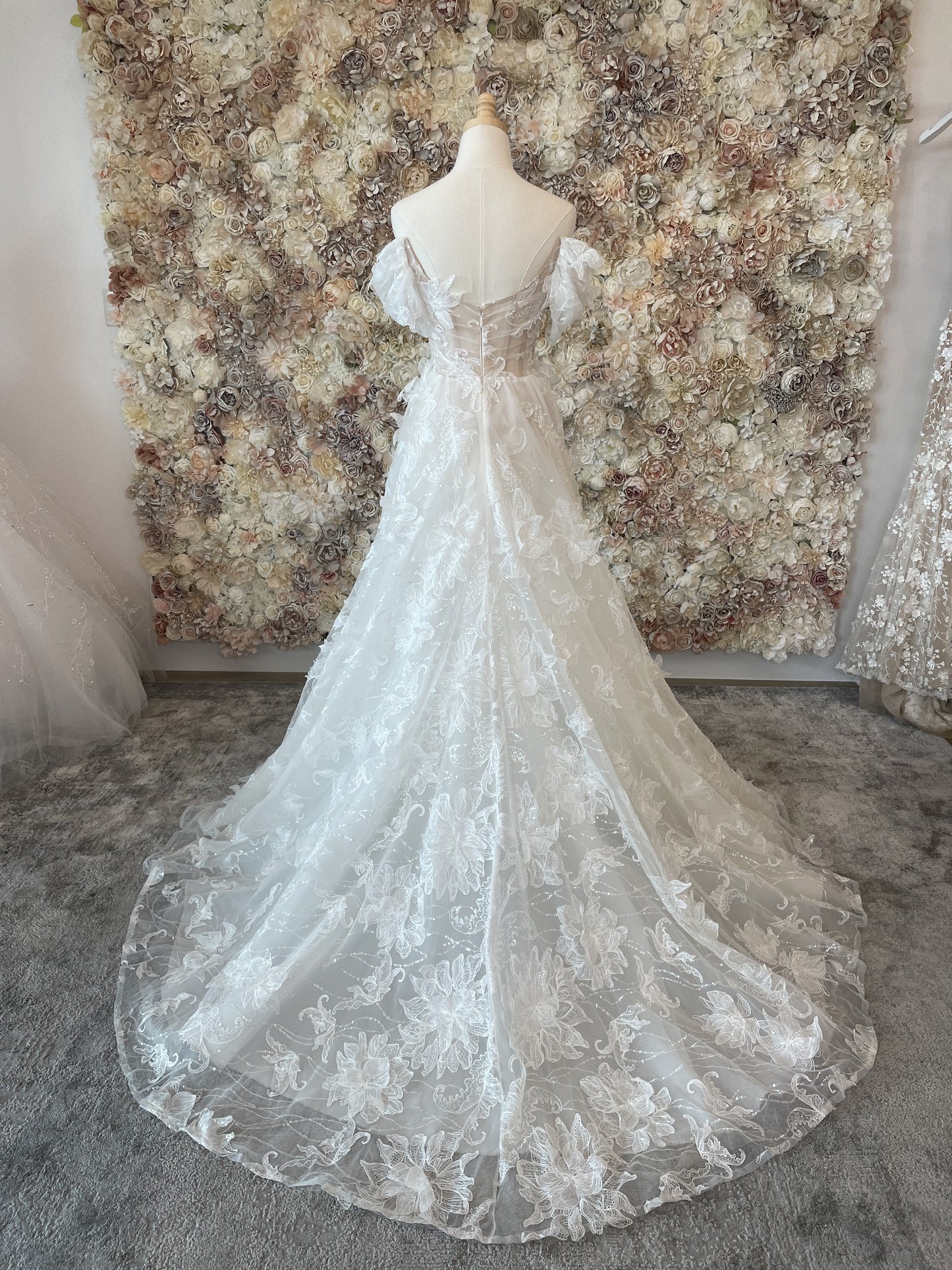 C2025-GLF1 - strapless off the shoulder a-line wedding gown