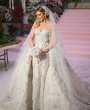 C2023-DBG593 - Vestido de novia sin tirantes con escote en forma de corazón y falda desmontable