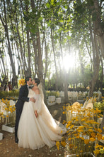 C2023-EW46B - vestido de novia con cintura imperio y manga obispo con hombros descubiertos