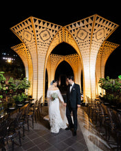 C2023-OTS727 - robe de mariée à épaules dénudées et manches longues ornée d'un motif 3D
