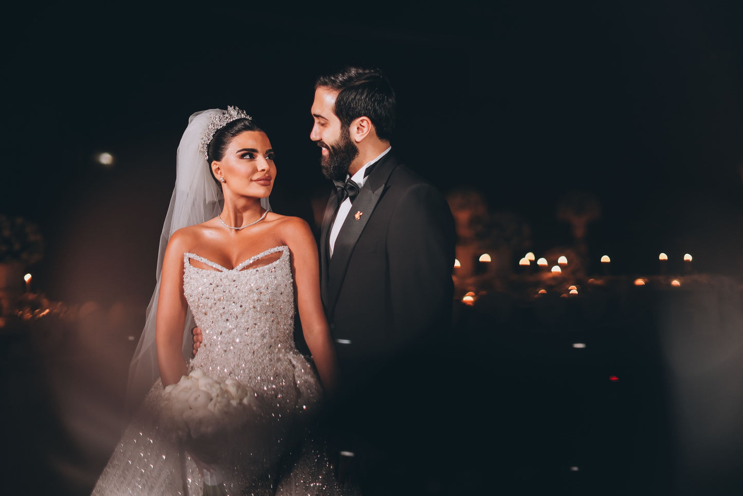 C2023-CB51C - Vestido de novia ajustado, sexy, sin tirantes, con cuentas de cristal y sobrefalda desmontable