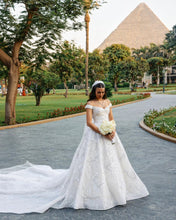 C2023-OS41H - robe de mariée formelle à épaules dénudées et perles