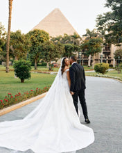 C2023-OS41H - robe de mariée formelle à épaules dénudées et perles