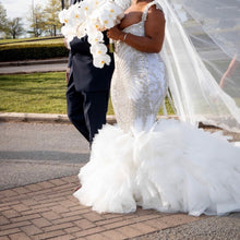 C2023-SC41F - vestido de novia ajustado y con vuelo con cuentas de cristal de Swarovski y escote redondo