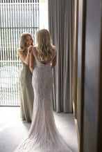 C2023-BBd3 - vestido de novia con escote redondo y pedrería