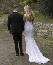 C2023-BBd3 - vestido de novia con escote redondo y pedrería