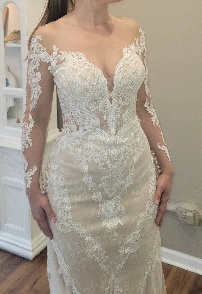 C2023-LS007B - Robes de mariée en dentelle à manches longues et décolleté illusion