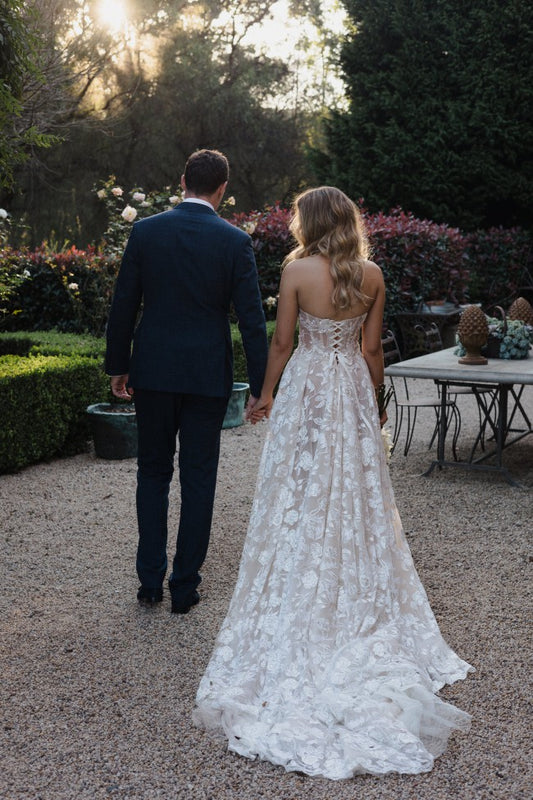 C2023-SL003H - strapless a-line lace wedding gowns