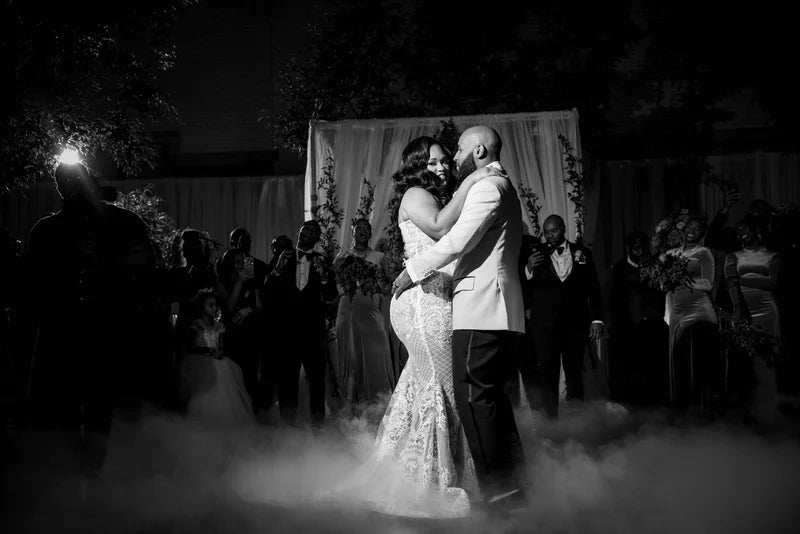 C2021-TT01 - fitted plus size strapless wedding gown with sweetheart bust line and fitted mermaid figure