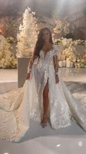 C2024-LSV11 - robe de mariée transparente à manches longues avec décolleté illusion et jambe fendue