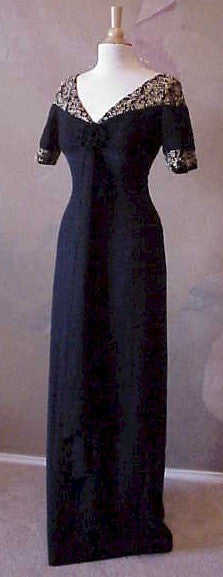 Style #E1095 - Robe mère de la mariée noire à manches courtes en soie