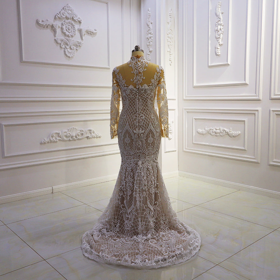 Style #T422 - robe de mariée à manches longues et décolleté illusion transparent avec traîne amovible