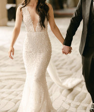 C2022-SV320 - Vestido de novia transparente sin mangas con escote en V y motivo floral