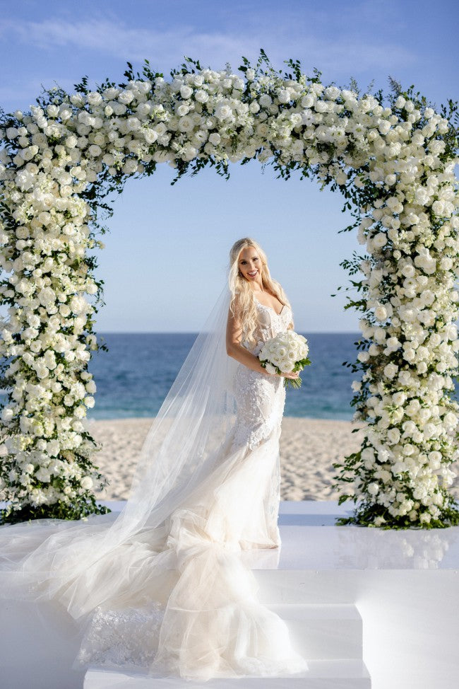 C2022-LS022 - Robe de mariée en dentelle perlée de style corset avec bretelles