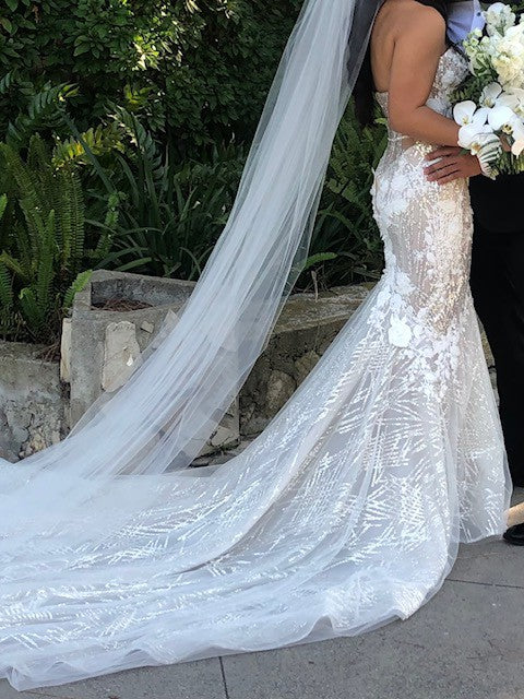 C2022-Sff39 strapless fit-and-flare 3d flower motif wedding gown