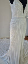 C2023-svb888 - sleeveless sexy v-neck bugle beaded wedding gown