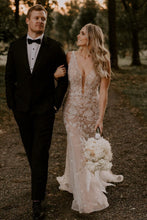 C2023-SSV411 sleeveless deep sexy v-neck beaded fit-and-flare lace wedding gown