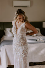 C2023-SSV411 sleeveless deep sexy v-neck beaded fit-and-flare lace wedding gown