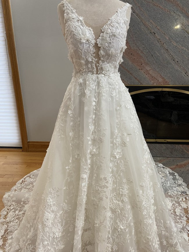 C2023-SAF22b - Robe de mariée trapèze en dentelle perlée, sans manches, col en V