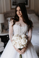 C2023-LS703B - vestidos de novia transparentes de manga larga con escote ilusión