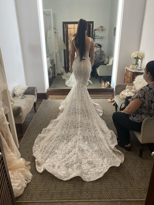 C2023-L440 - spaghetti strap sweetheart lace wedding dresses with cathedral trains