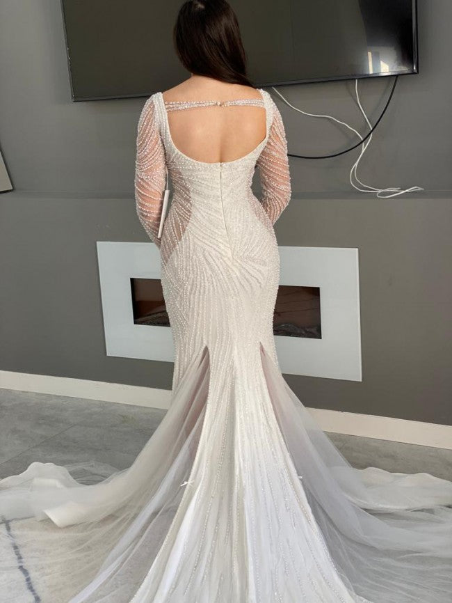 C2022-SS767 Robe de mariée à manches longues et col rond avec perles