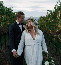 C2019-lsp088 - vestido de novia de talla grande con cuello en V y manga larga con pedrería