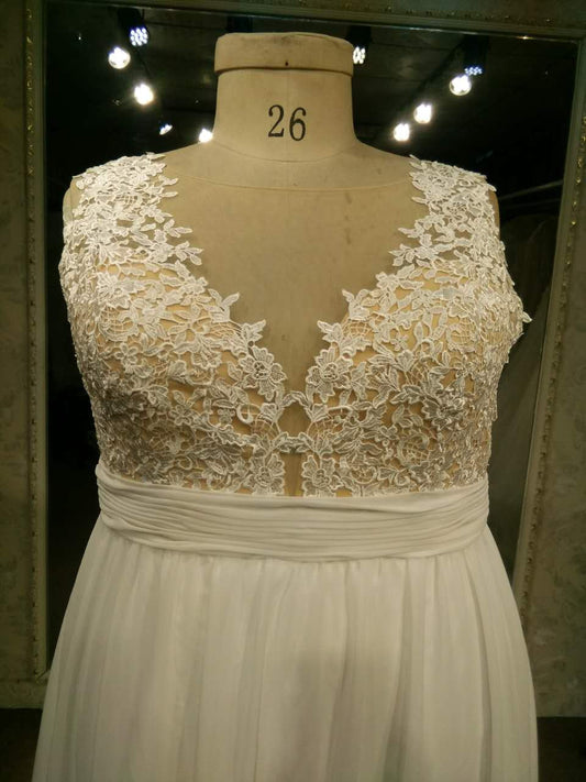 Sleeveless plus size wedding dress