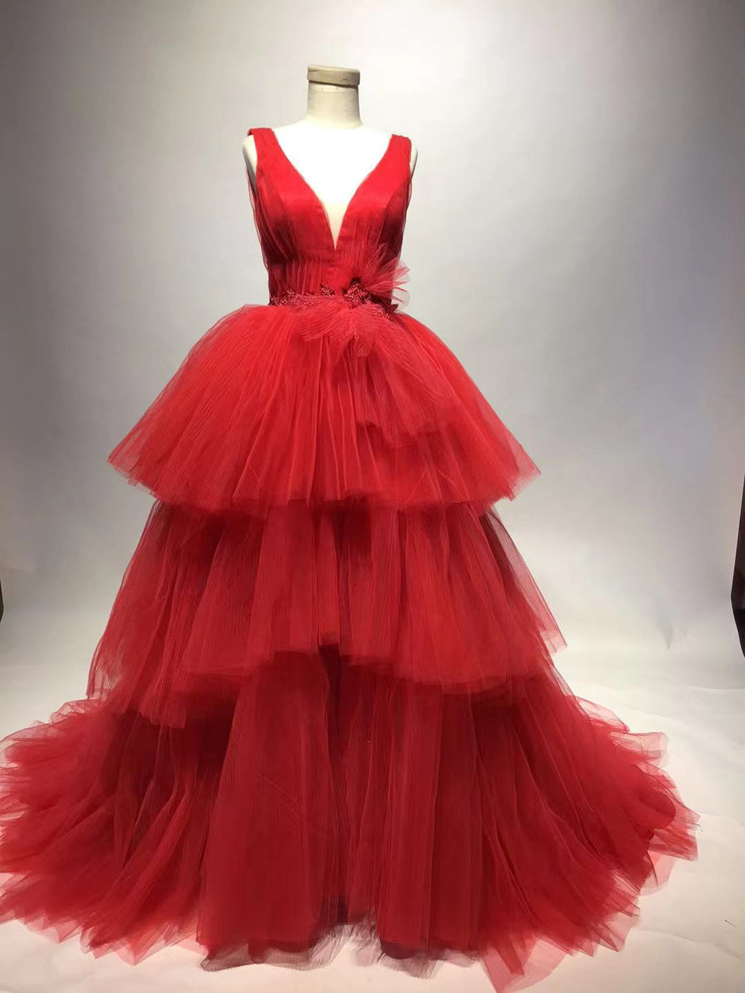 Estilo DOL37 - Vestido de fiesta formal de tul con gradas sin mangas