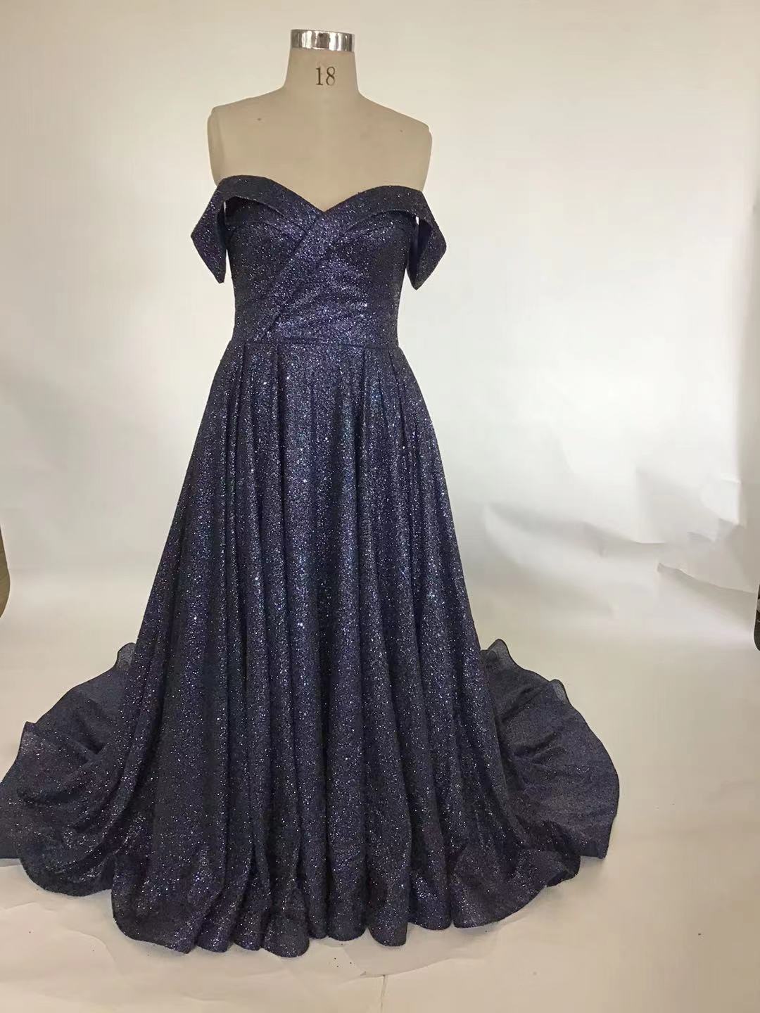 Estilo DOL38 - Vestido de fiesta formal de talla grande con hombros descubiertos EN VENTA