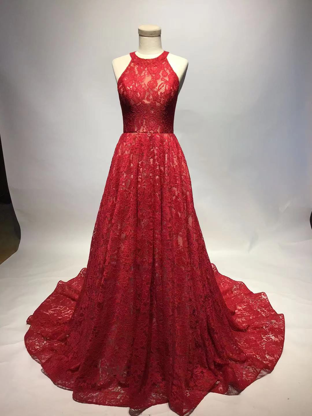 Style DOL39a - Robe de soirée en dentelle rouge style licou à VENDRE