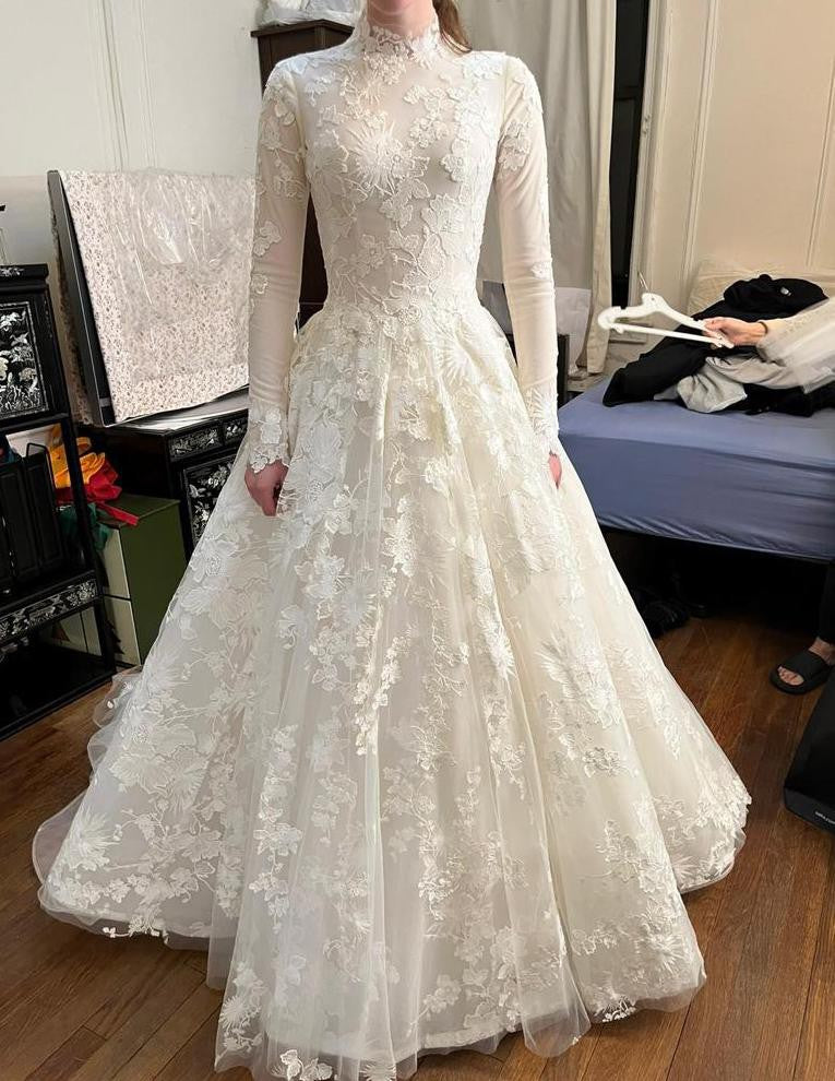 C2023-LS50M - Robe de mariée modeste à manches longues et col