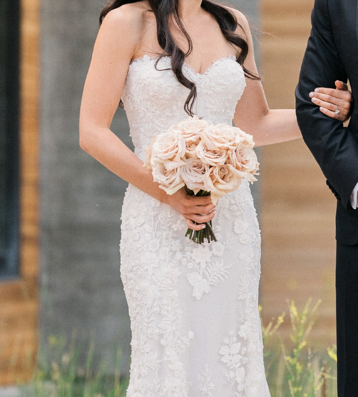 C2023-SF529 - robe de mariée bustier en dentelle perlée et brodée