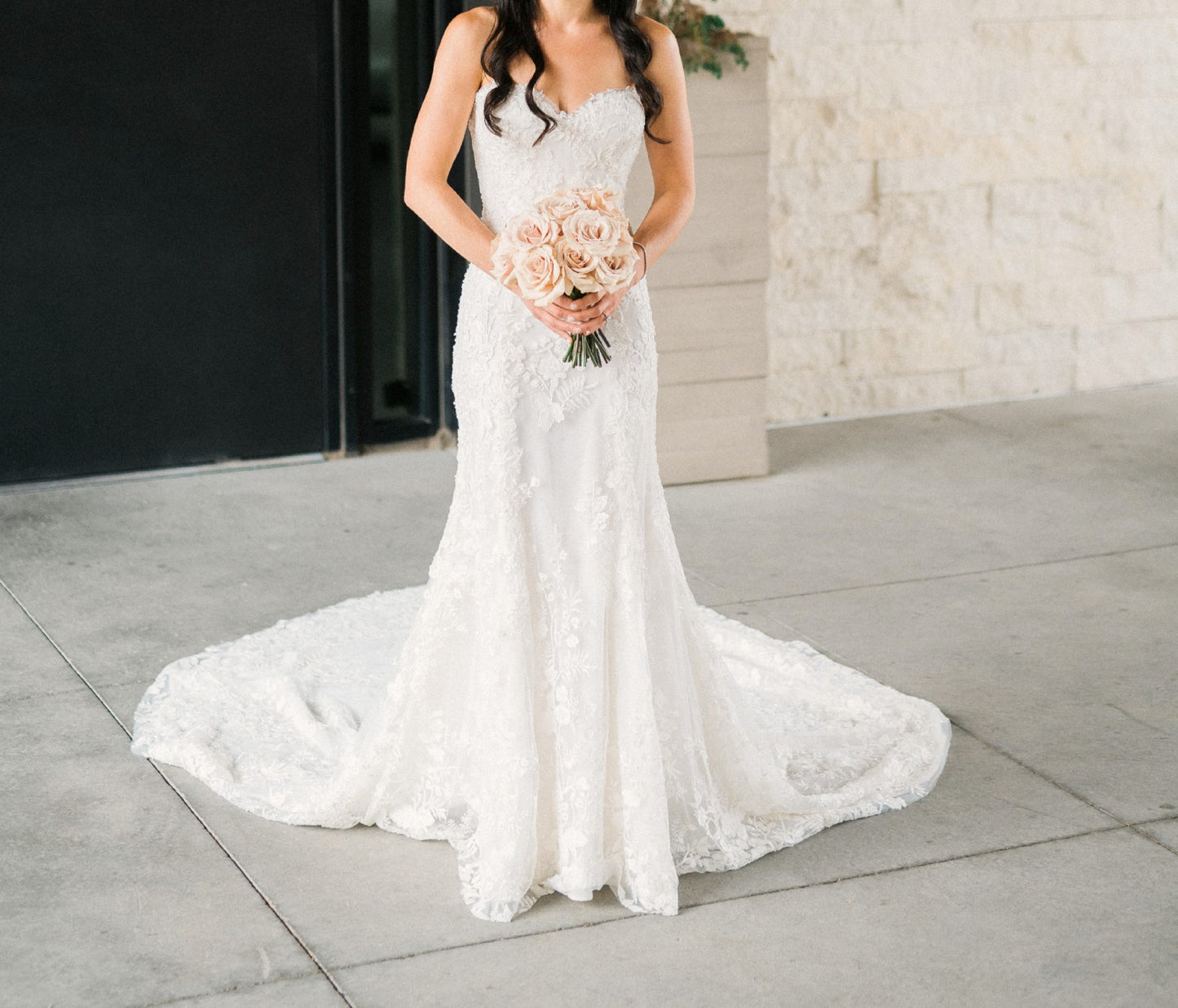 C2023-SF529 - robe de mariée bustier en dentelle perlée et brodée