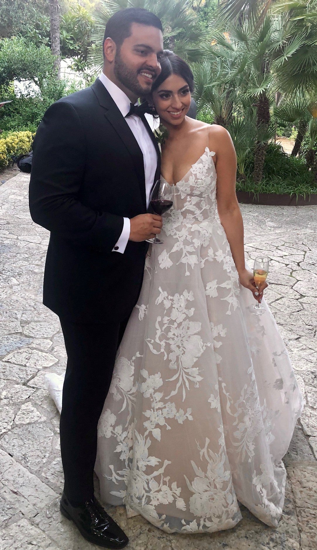 C2023-AL63T - Robe de mariée trapèze à fines bretelles et dentelle imprimée à grande broderie