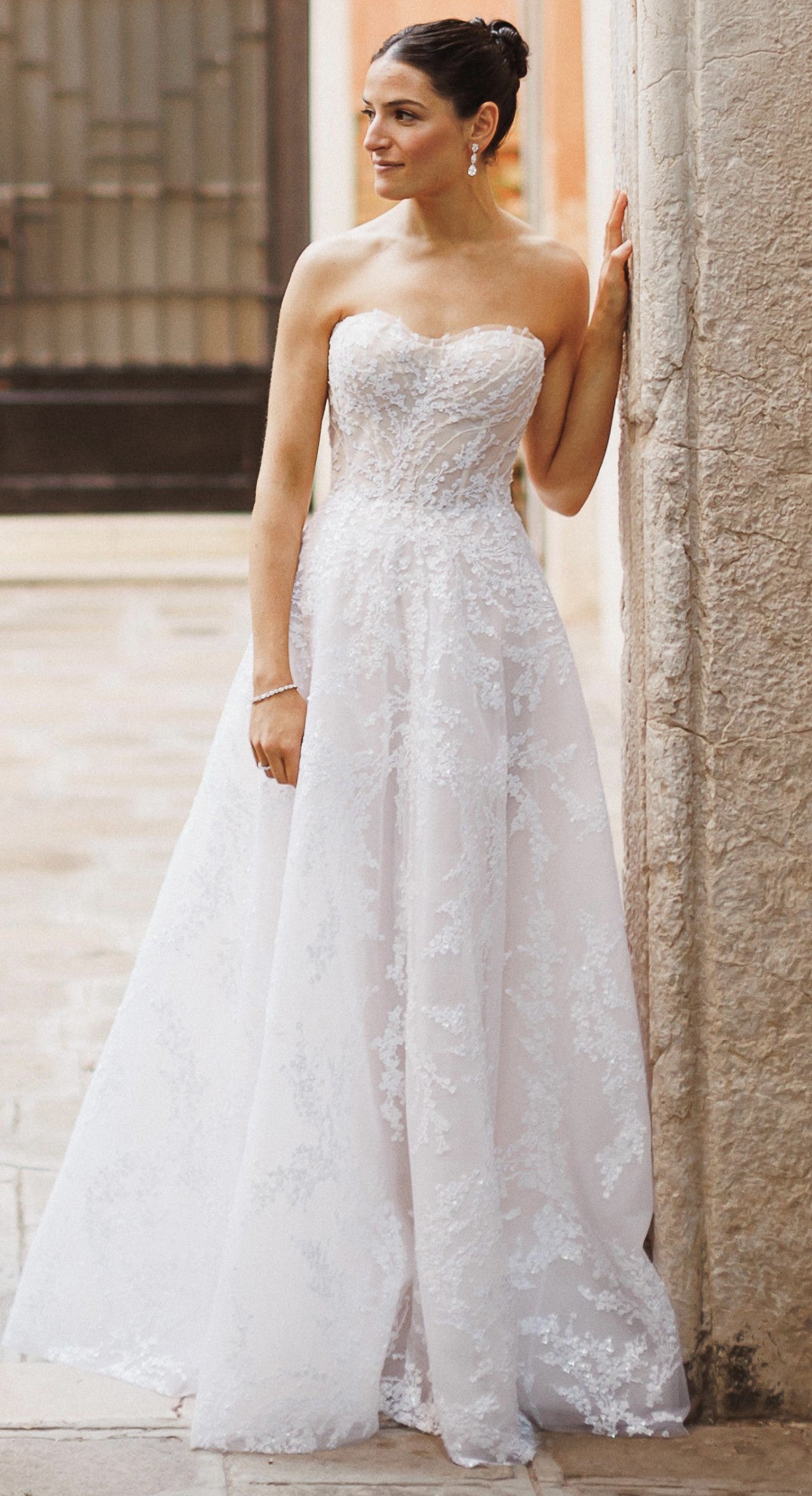 C2023-SA34 - strapless a-line lace wedding gown